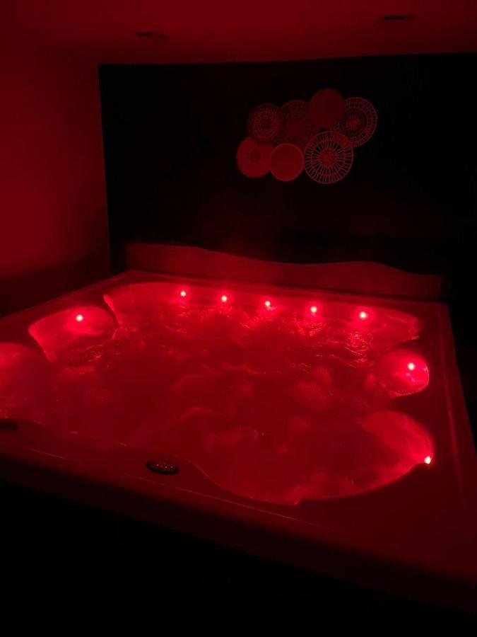 Roulotte La Boheme Est Son Spa En Baie De Somme Arrest Экстерьер фото